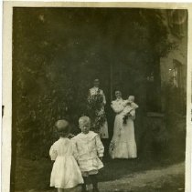 4b Stockdale - 003 004 X - Unidentified & Buildings